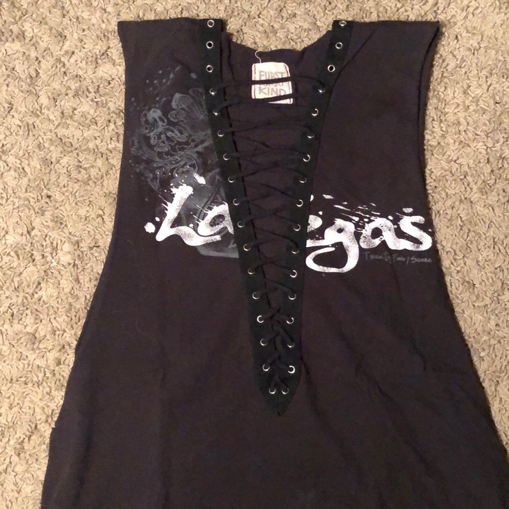 LF ONE OF A KIND VINTAGE LAS VEGAS LACE TANK!